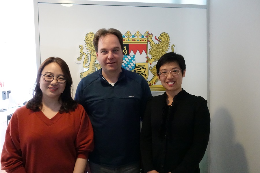 2019年3月29日，巴伐利亚对华高教中心（BayChina）主任Philipp Dengel先生及北京办公室负责人宋晓玮女士到访山东代表处.JPG